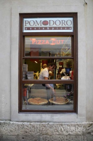 Pomodoro pizza pasta