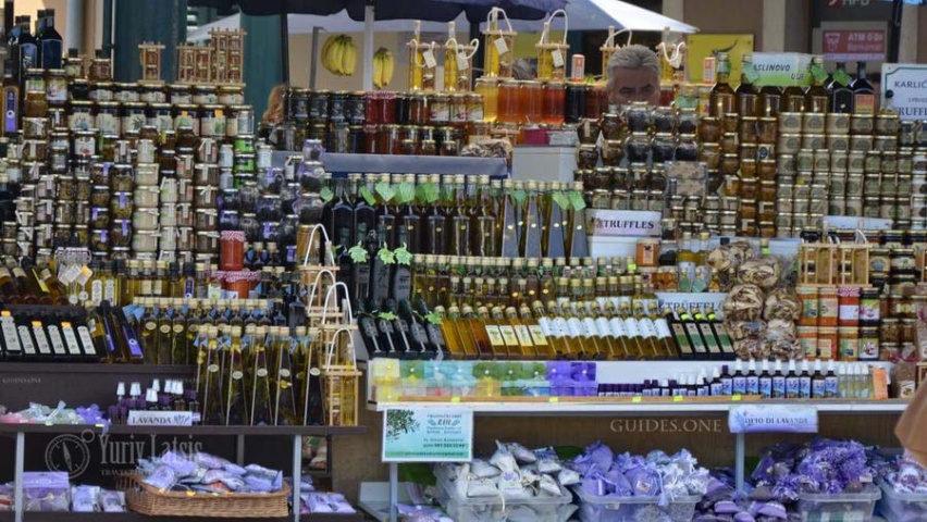 Местный рынок в Ровине